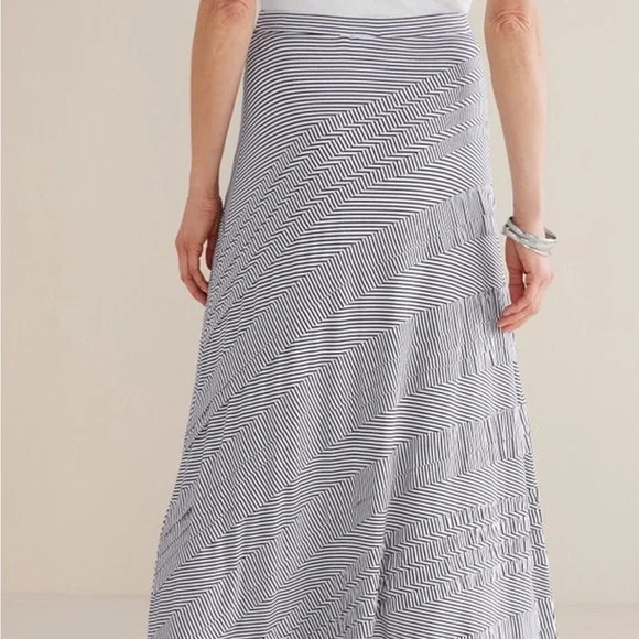 Soft Surroundings black white striped ruffle Rosemary pull on skirt size large - Picture 2 of 11